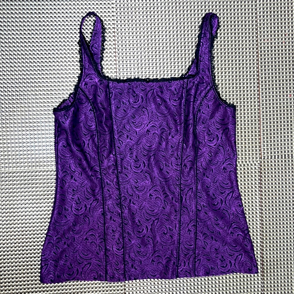 WHBM top